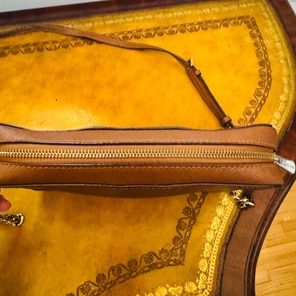 Michael Kors Jet Set East West Shoulder Crossbody Leather Bag Beown Luggage - Picture 11 of 14